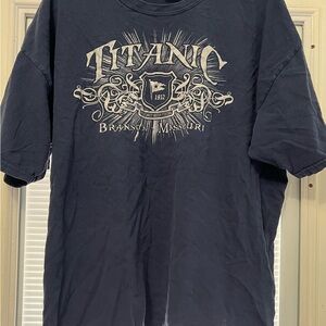 Titanic Branson Missouri T-Shirt XXL Gildan Heavy Cotton Souvenir Tee